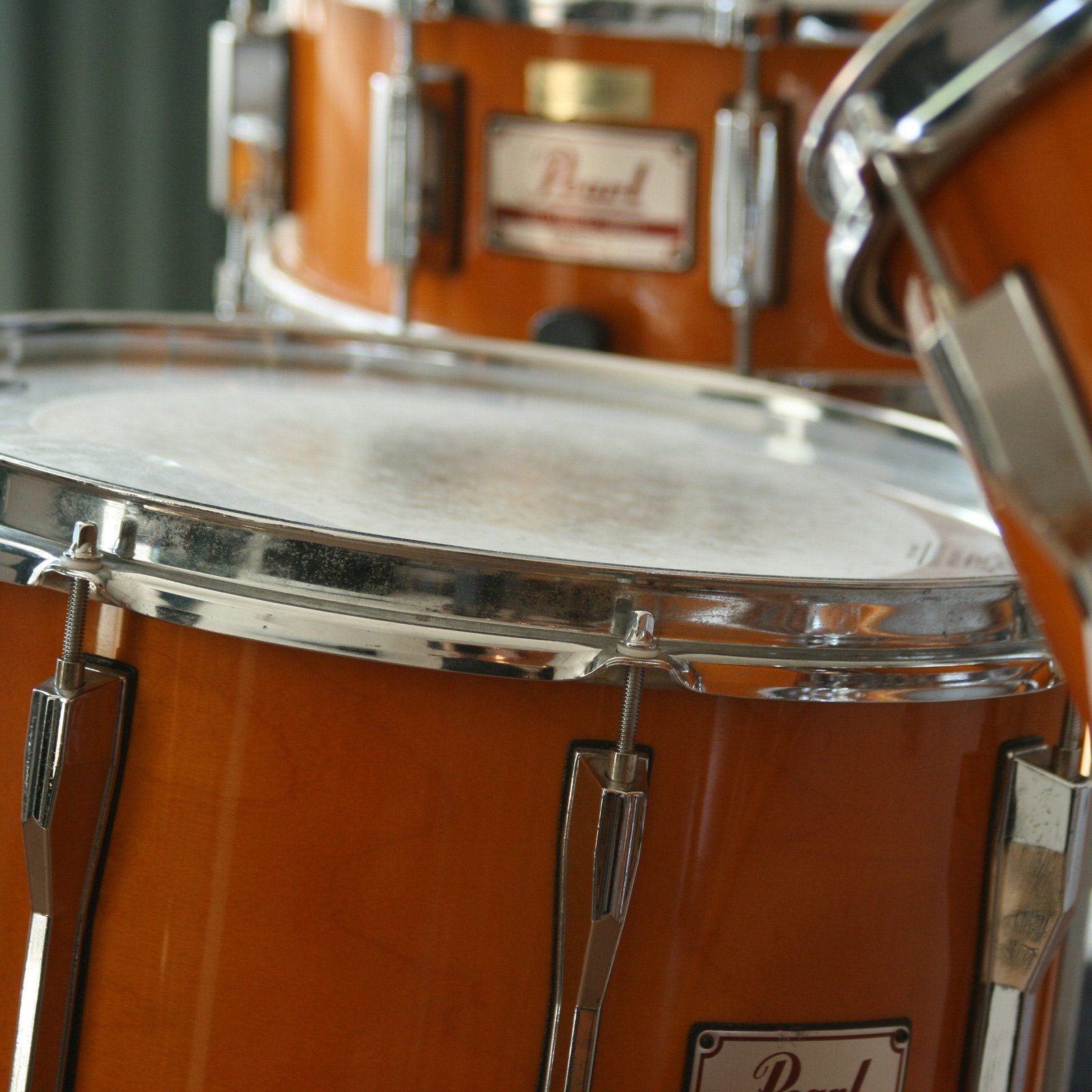 close-up-drum-set-drums-60636